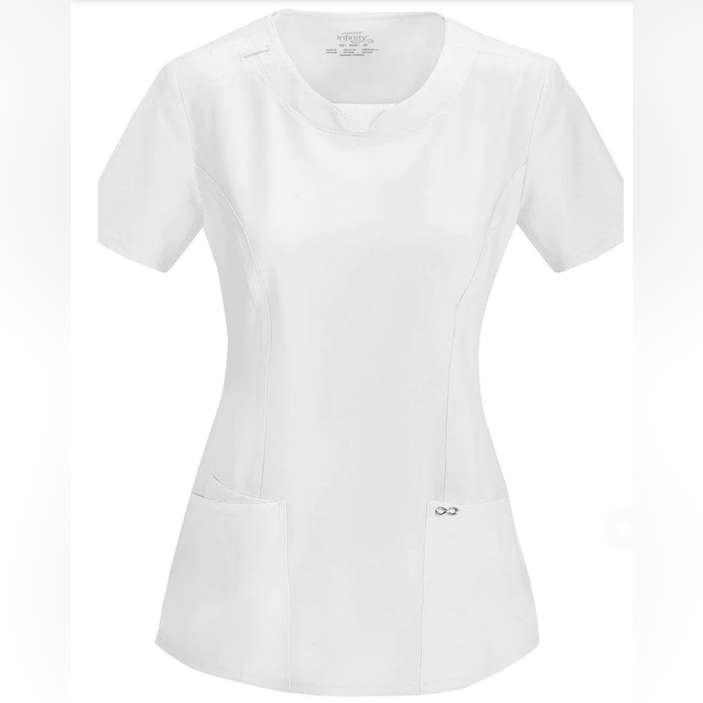 Cherokee Infinity Women’s Round Neck Scrub Top. Size XL